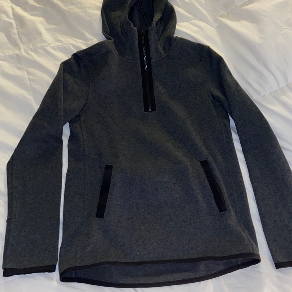 GUC lululemon hoodie 1/4 zip